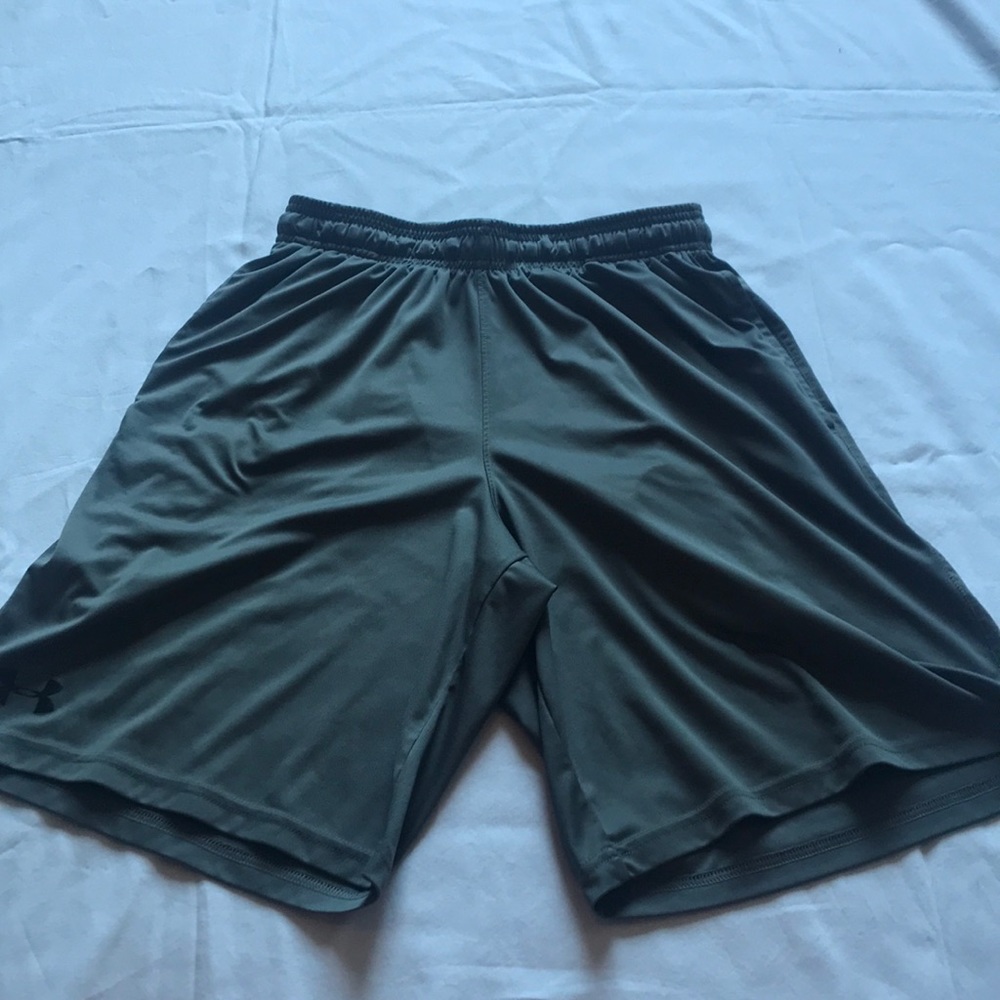 UNDER ARMOUR men’s athletic short